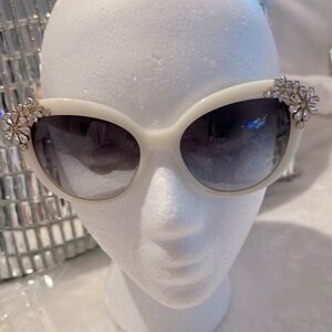 New Kate Spade Designer white sunglasses with flower crystals on eye tips.
